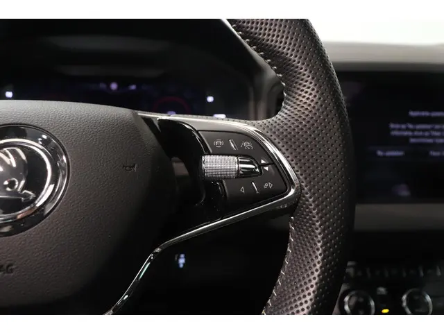 Škoda Karoq 1.5 TSI ACT Sportline Business 2021 Benzine 22