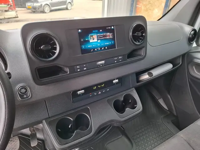 Mercedes-Benz Sprinter 315 1.9 CDI L4H3 RWD 2022 Diesel 27