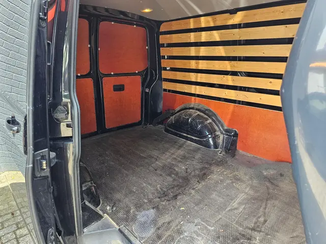 Volkswagen Transporter 2.0 TDI L1H2 Highline 2018 Diesel 9