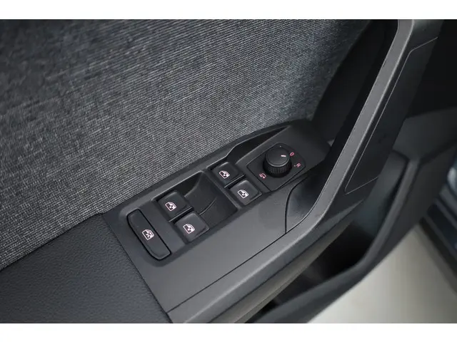 SEAT Arona 1.0 TSI Xperience 2022 Benzine 7