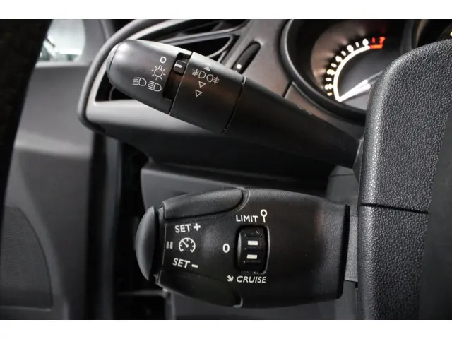 Citroën C3 1.2 PureTech Collection 2015 Benzine 25