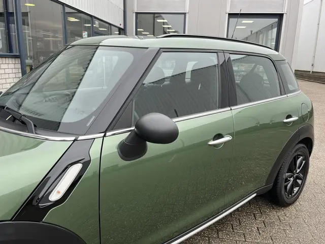MINI Countryman 1.6 One Pepper 2016 Benzine 46