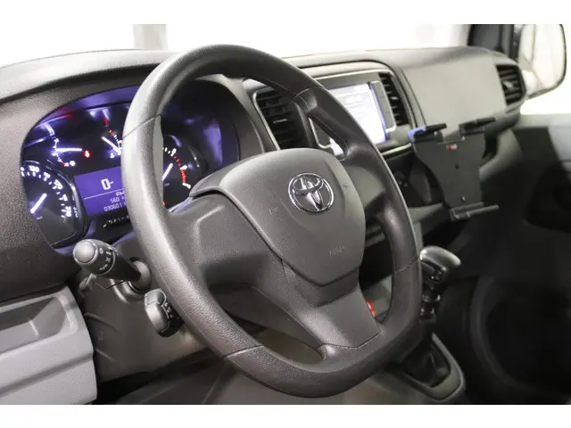 Toyota ProAce Worker 2.0 145PK L2H1 EURO 6 2022 Diesel 8