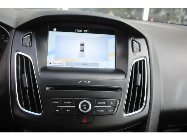 Ford Focus Wagon 1.0 Lease Edition 125 Pk 2017 Benzine 29