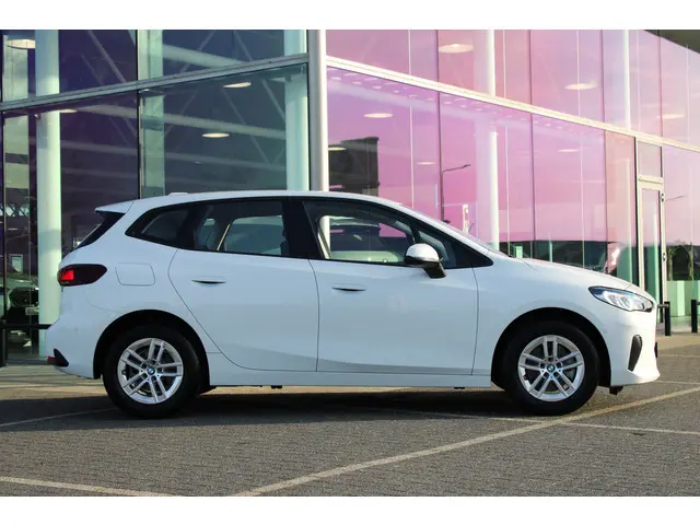 BMW 2 Serie Active Tourer 218i Automaat 2023 Benzine 6