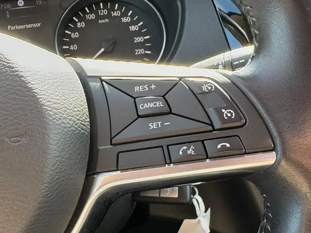Nissan QASHQAI 1.2 N-Connecta l PANO 2017 Benzine 9