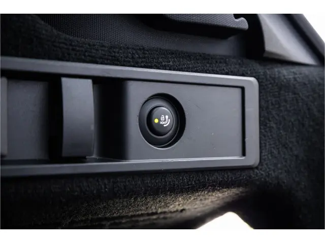 BMW 3 Serie Touring 320i M Sport High Ex 2021 Benzine 37