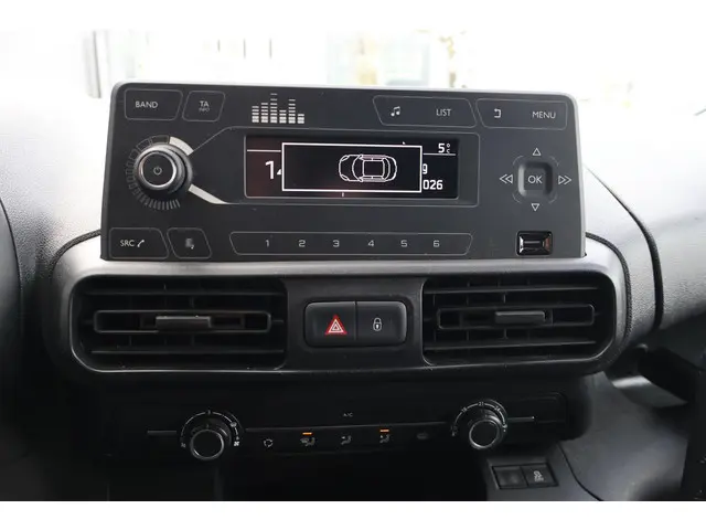 Opel Combo 1.5D L2H1 Edition 2021 Diesel 23