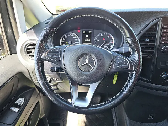 Mercedes-Benz Vito 114 2017 Diesel 13