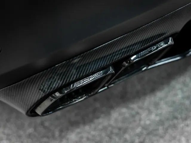 Mercedes-Benz C-Klasse Cabrio AMG 63 S 2022 Benzine 17