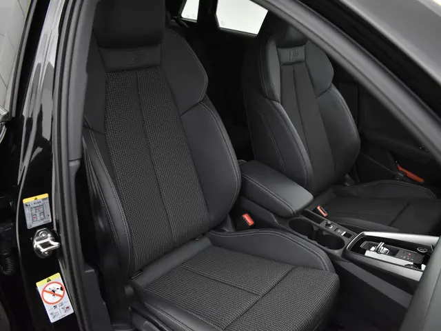 Audi A3 Sportback 30 TFSI S edition 2023 Benzine 16