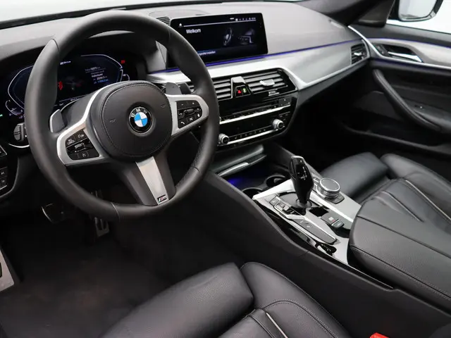 BMW 5 Serie Sedan 530e 2019 Hybride Benzine 10