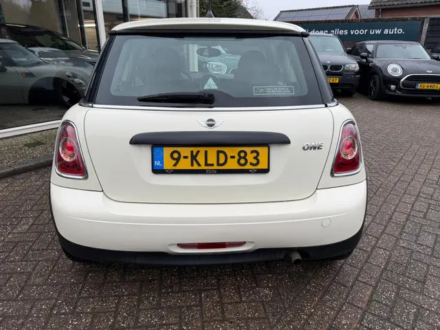 MINI One Mini 1.6 MINIMALIST 2013 Benzine 22