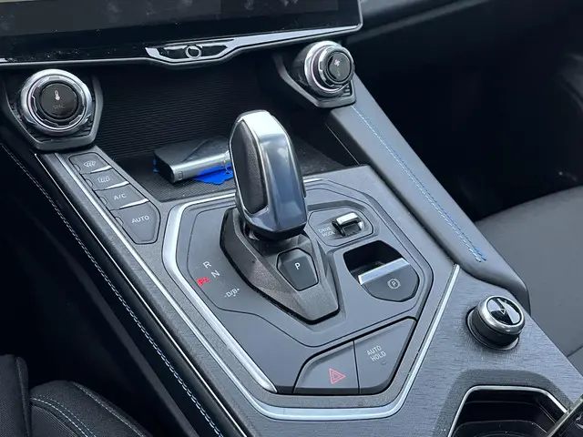 Lynk & Co 01 1.5 2022 Hybride Benzine 34