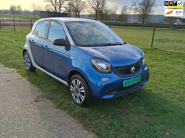 Smart Forfour 1.0 Essential Edition 2015 Benzine