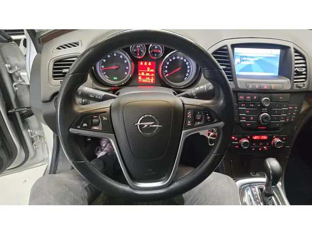 Opel Insignia 2.8 T Cosmo 4x4 2012 Benzine 23