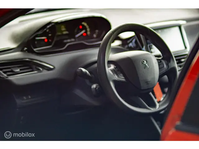 Peugeot 208 1.2 PureTech Blue Lion 2017 Benzine 26