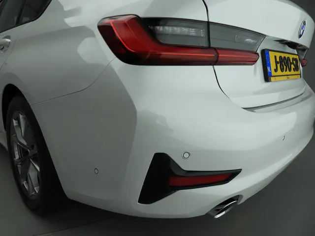 BMW 3 Serie Sedan 320d 2020 Diesel 38