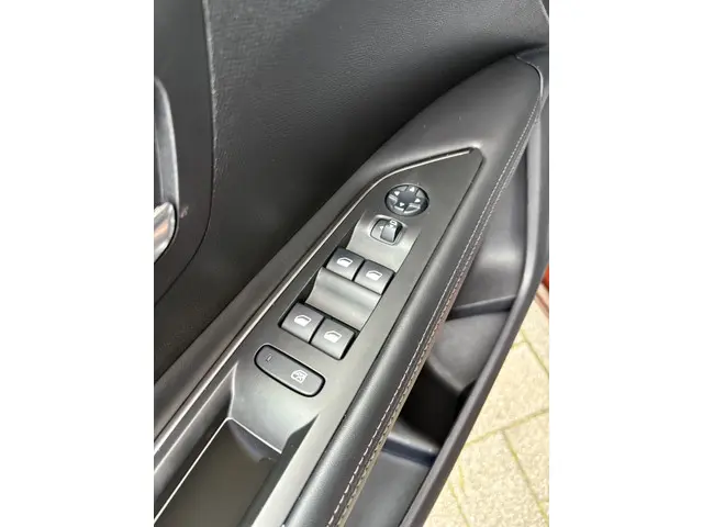 Peugeot 3008 1.2 PureTech Allure 2019 Benzine 13