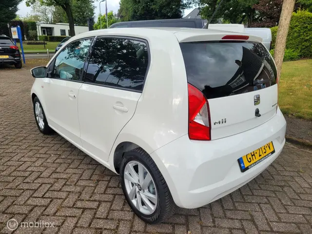 SEAT Mii 1.0 Sport Dynamic,5 deurs, airco 2015 Benzine 3