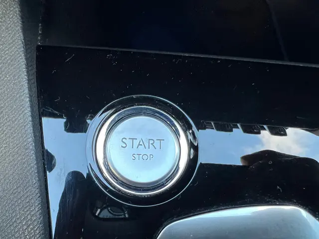 Peugeot 3008 1.2 PureTech Allure Automaat 2017 Benzine 36