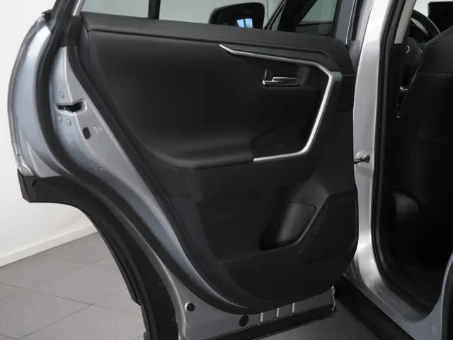 Toyota RAV4 2.5 Hybrid Executive 2024 Hybride Benzine 8