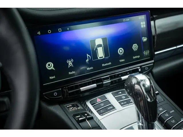 Porsche Panamera 3.0 S Hybrid 2012 Benzine 17