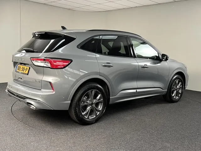 Ford Kuga 2.5 PHEV ST-Line X 2024 Hybride Benzine 6