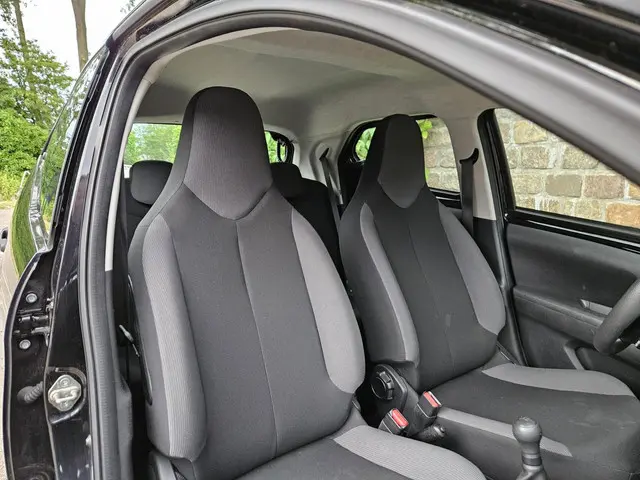 Toyota Aygo 1.0 VVT-i x-fun 2022 Benzine 12