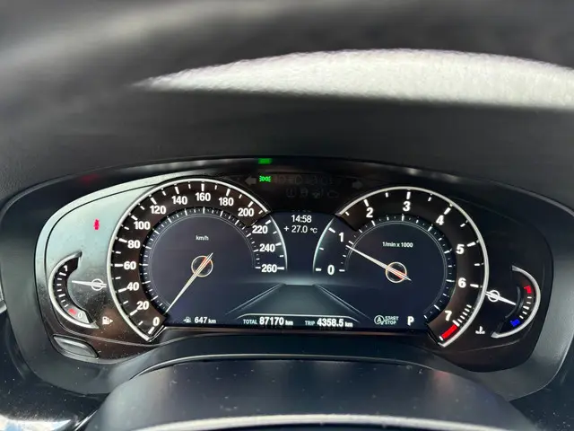 BMW 5 Serie Touring 520i High Executive 2018 Benzine 21