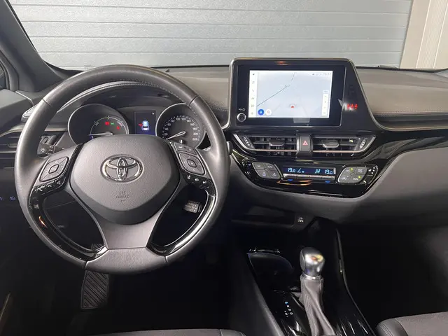 Toyota C-HR 2.0 Hybrid Team D 2022 Hybride Benzine 8
