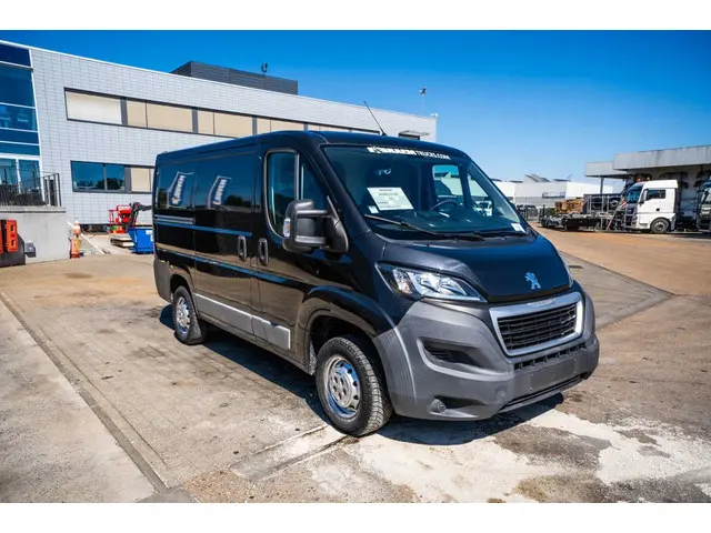 Peugeot Boxer 2.0 HDI 2017 Diesel 2