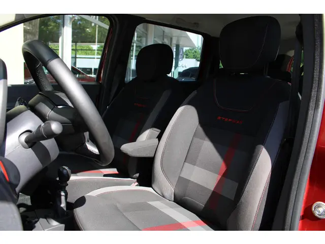 Dacia Lodgy 1.3 TCe Tech Road 7p. 2019 Benzine 15