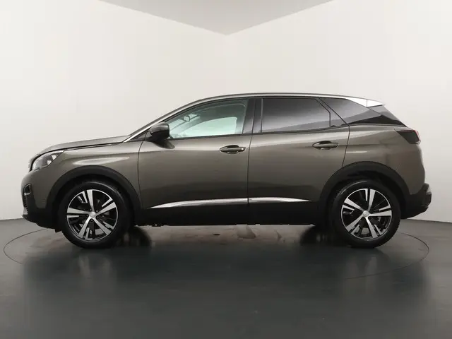 Peugeot 3008 1.2 PureTech Allure 2018 Benzine 2