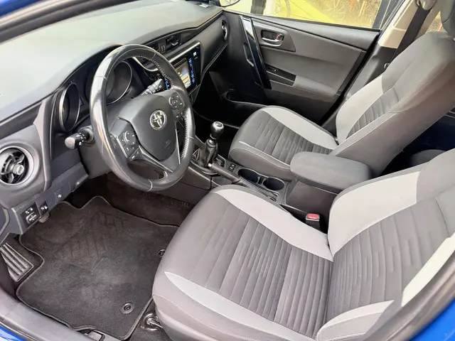 Toyota Auris Touring Sports 1.2T Energy 2018 Benzine 4