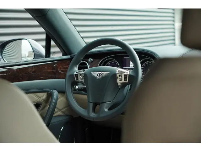 Bentley Flying Spur 6.0 W12 2016 Benzine 68