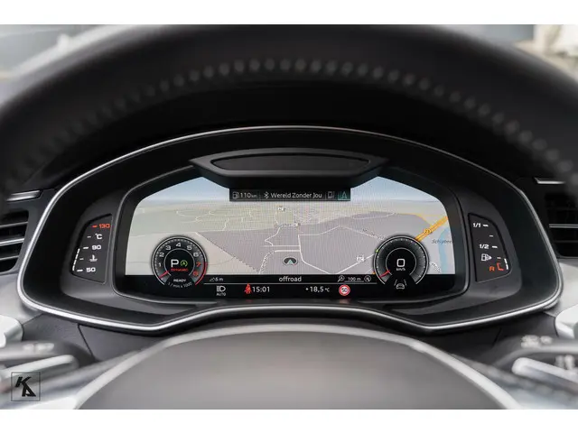 Audi A6 Avant 45 TFSI | 2019 Quattro | S-line 2019 Benzine 37