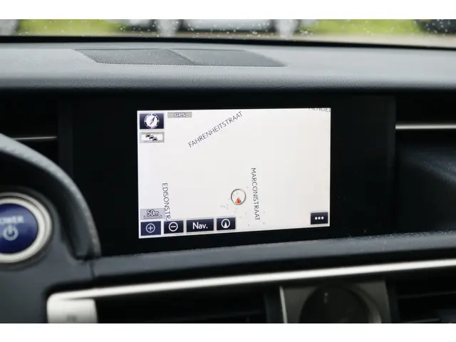 Lexus IS 300h Edition 2014 Hybride Benzine 10