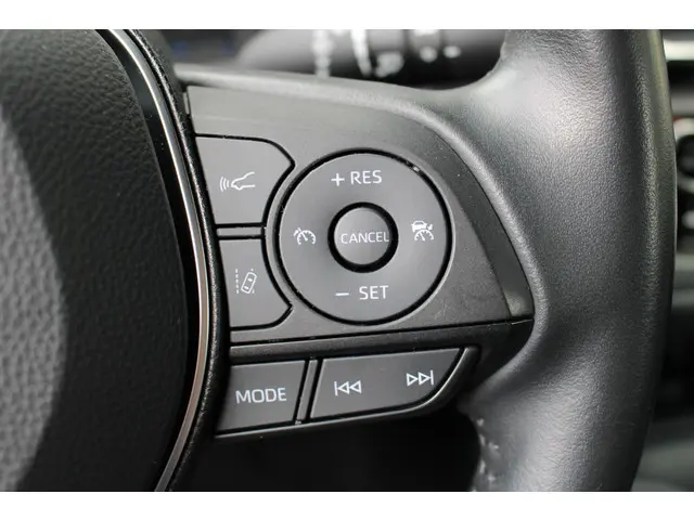 Toyota Corolla 1.8 Hybrid Business 2022 Hybride Benzine 19