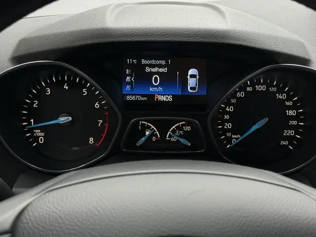 Ford C-MAX 1.5 Titanium 2018 Benzine 23