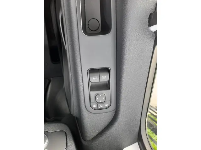 Mercedes-Benz Sprinter L2H2 2022 Diesel 22