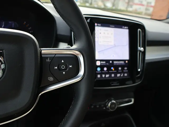 Volvo XC40 B3 Core Business 2025 Benzine 12