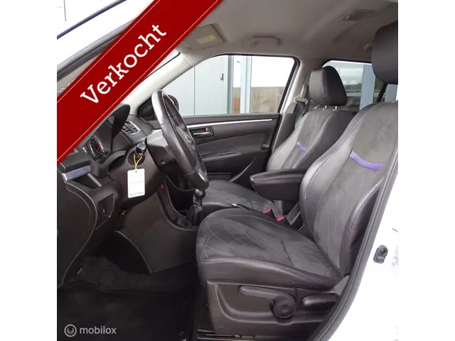 Suzuki Swift 1.2 X-tra Pearl White 2015 Benzine 10