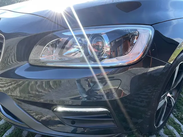 Volvo V60 1.5 T3 Nordic+ R-DESIGN AUTOMAAT 2017 Benzine 8
