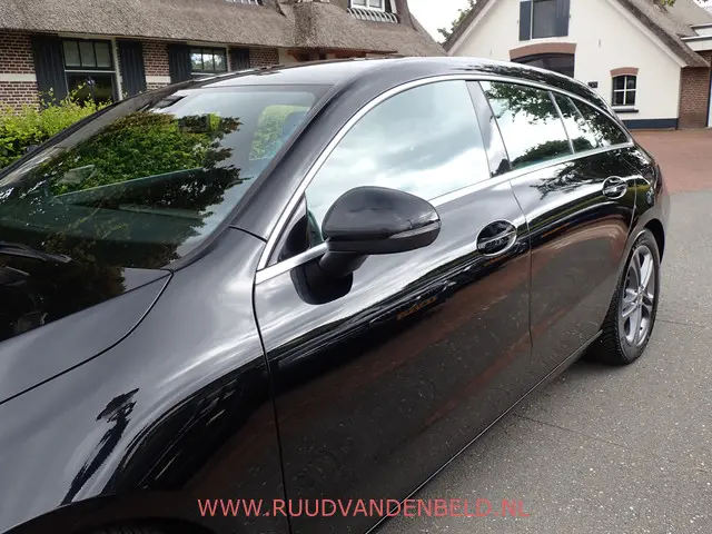 Mercedes-Benz CLA Shooting Brake 180 2020 Benzine 31