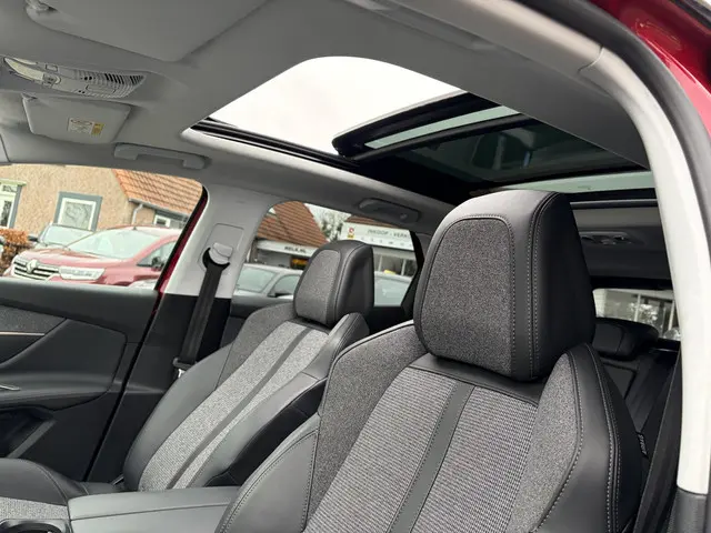 Peugeot 3008 1.2 PureTech GT 2019 Benzine 21