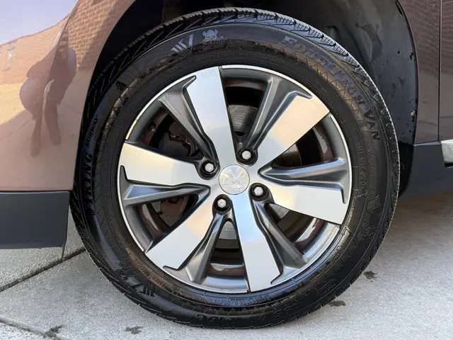 Peugeot 2008 1.6 VTi Première 2014 Benzine 26