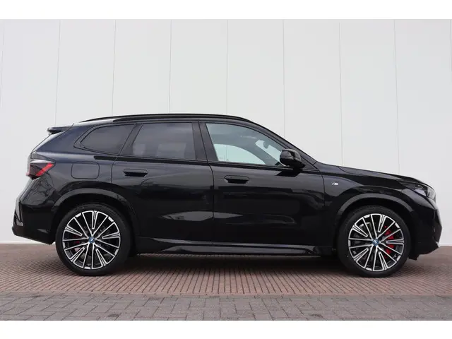 BMW X1 xDrive25e 2025 Hybride Benzine 4