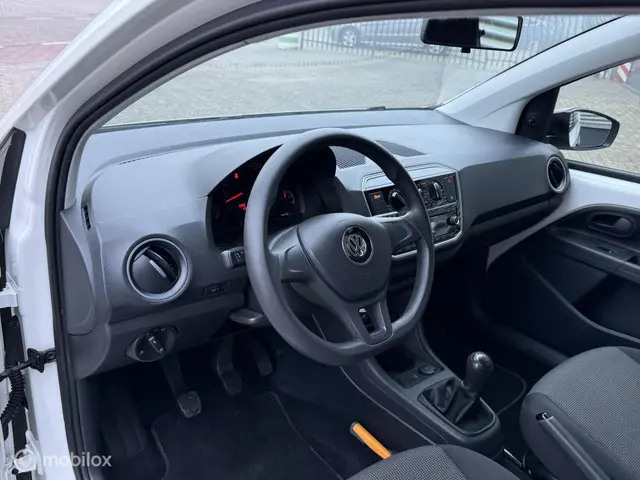 Volkswagen up! 1.0 BMT move up! AIRCO 2017 Benzine 10