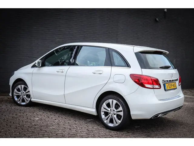 Mercedes-Benz B-Klasse 180 Ambition 2015 Benzine 2